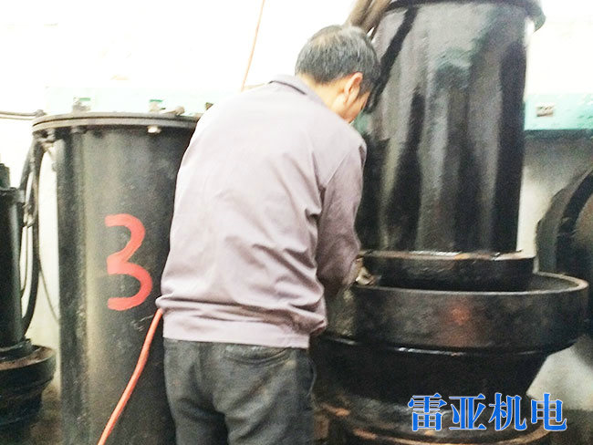 茶陵排污泵站水泵維修4